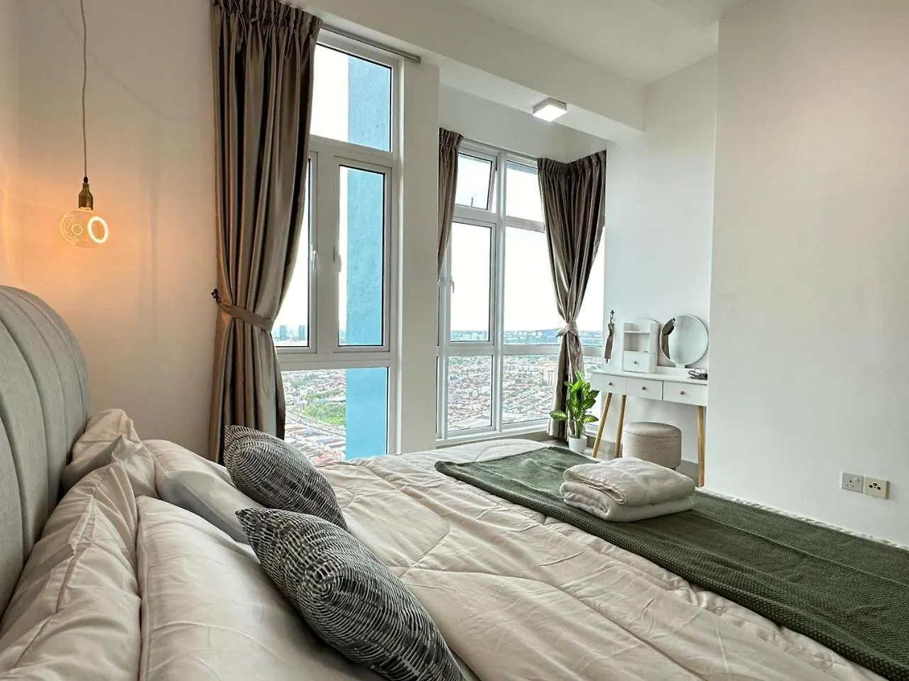 Apartment Twin Galaxy Muji Style 2 Bedroom With Balcony High Floor Nice City View Johor Bahru